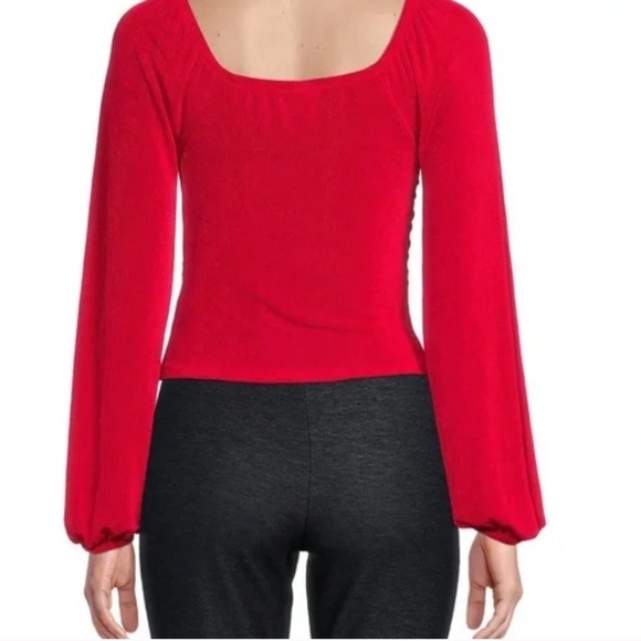 No Boundaries Juniors' Ruched Peasant Top - Picture 2 of 16